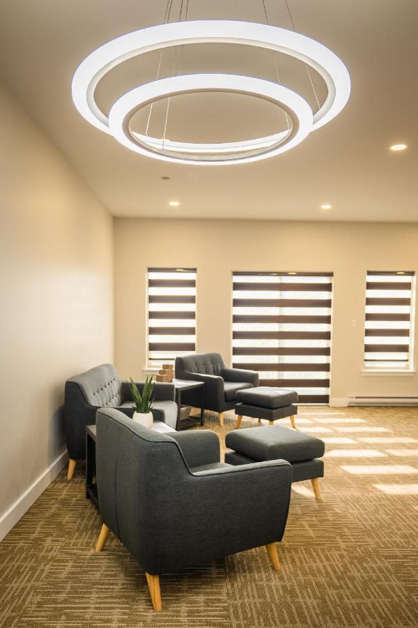 Quality Inn Sunshine Suites Terrace Buitenkant foto