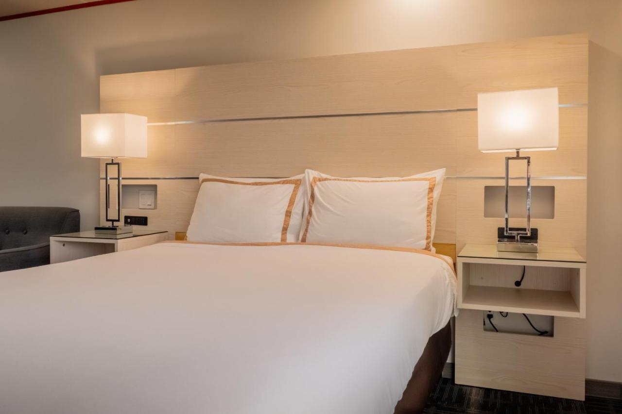 Quality Inn Sunshine Suites Terrace Buitenkant foto