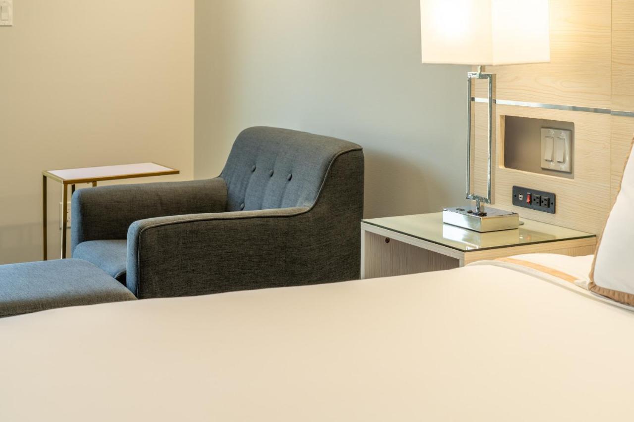 Quality Inn Sunshine Suites Terrace Buitenkant foto