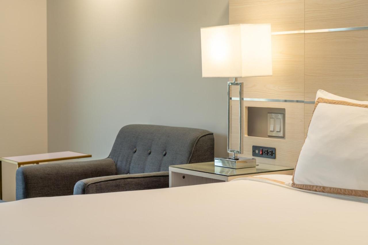 Quality Inn Sunshine Suites Terrace Buitenkant foto