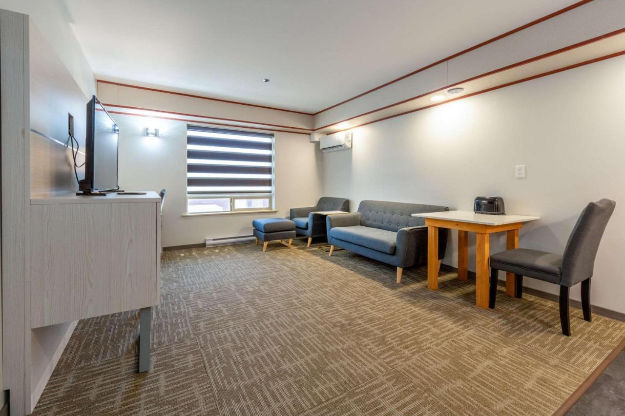Quality Inn Sunshine Suites Terrace Buitenkant foto