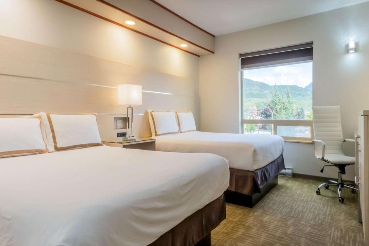Quality Inn Sunshine Suites Terrace Buitenkant foto