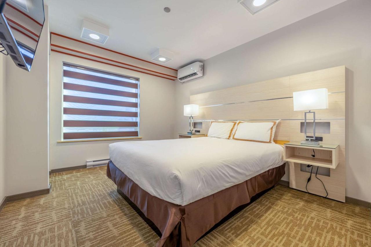 Quality Inn Sunshine Suites Terrace Buitenkant foto